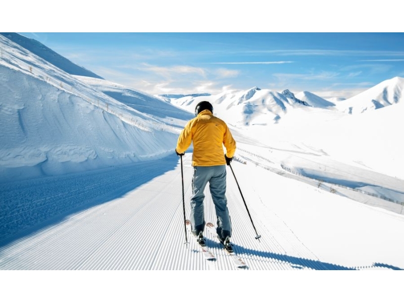 Narty czy Snowboard? Co wybrać i która dyscyplina jest łatwiejsza?