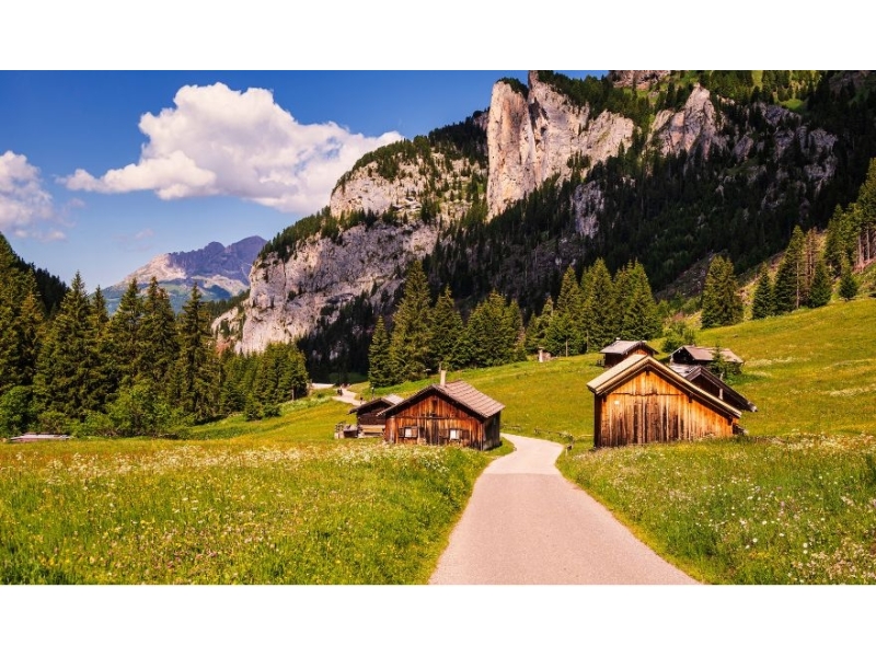Val di Fassa: Serce Rowerowej Przygody w Dolomitach